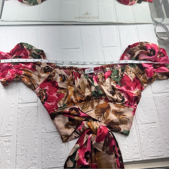 Floral Puff Sleeve Tie-Back Top - Picture 6 of 16